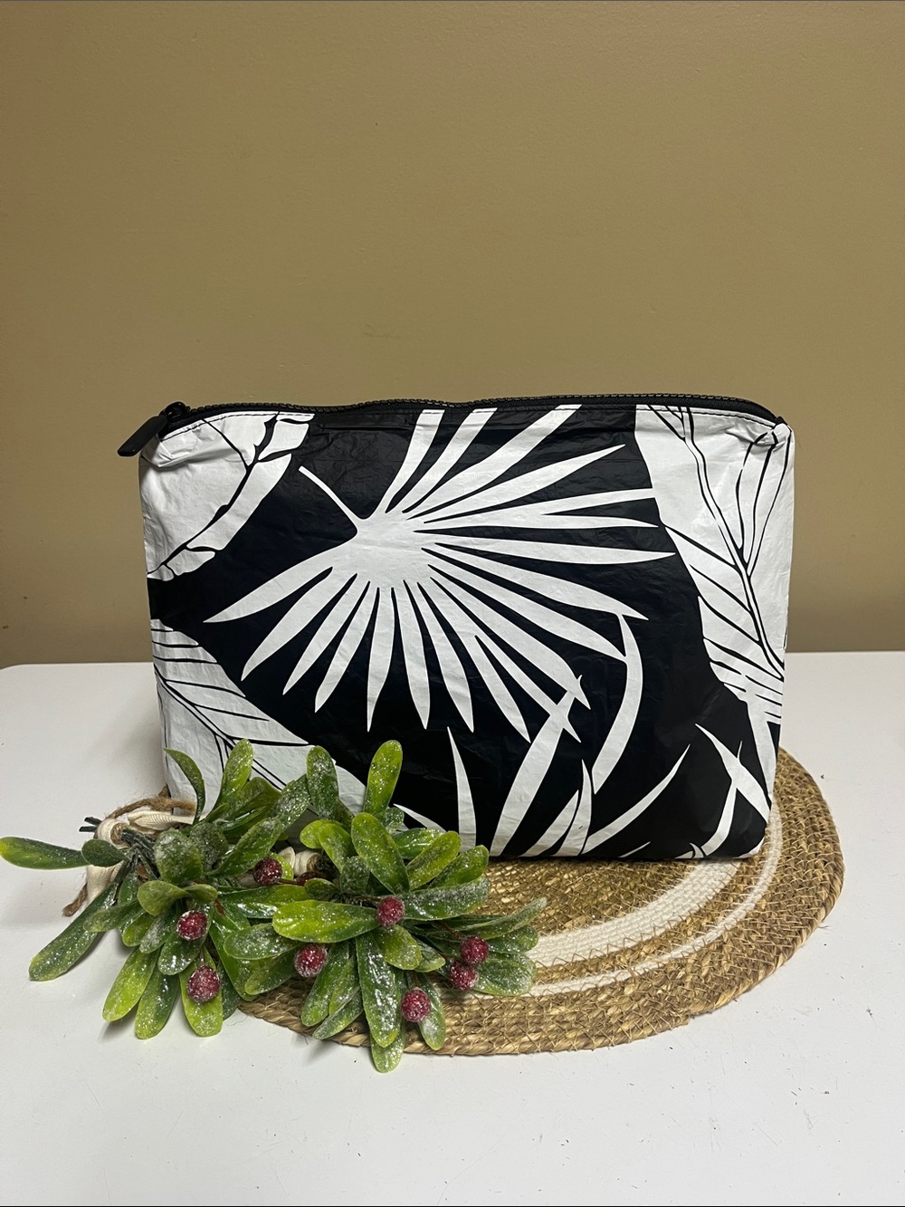 Aloha Collection large pouch in good used condition